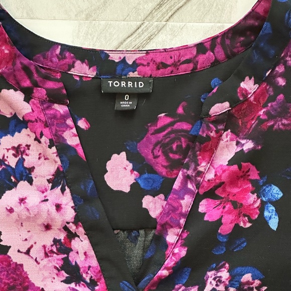 Gauze Split Front High-Low Pullover Top- Torrid - Picture 5 of 7